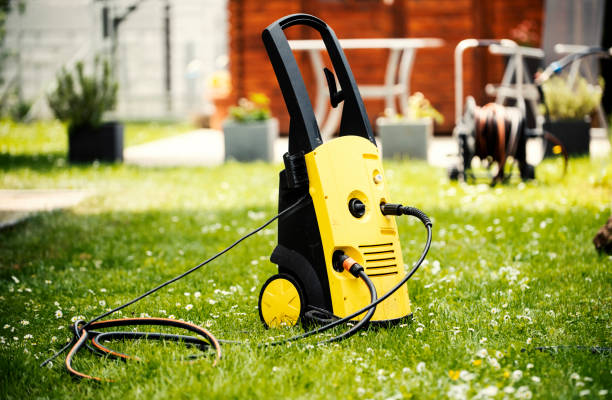 Best Driveway Pressure Washing  in Holiday Shores, IL